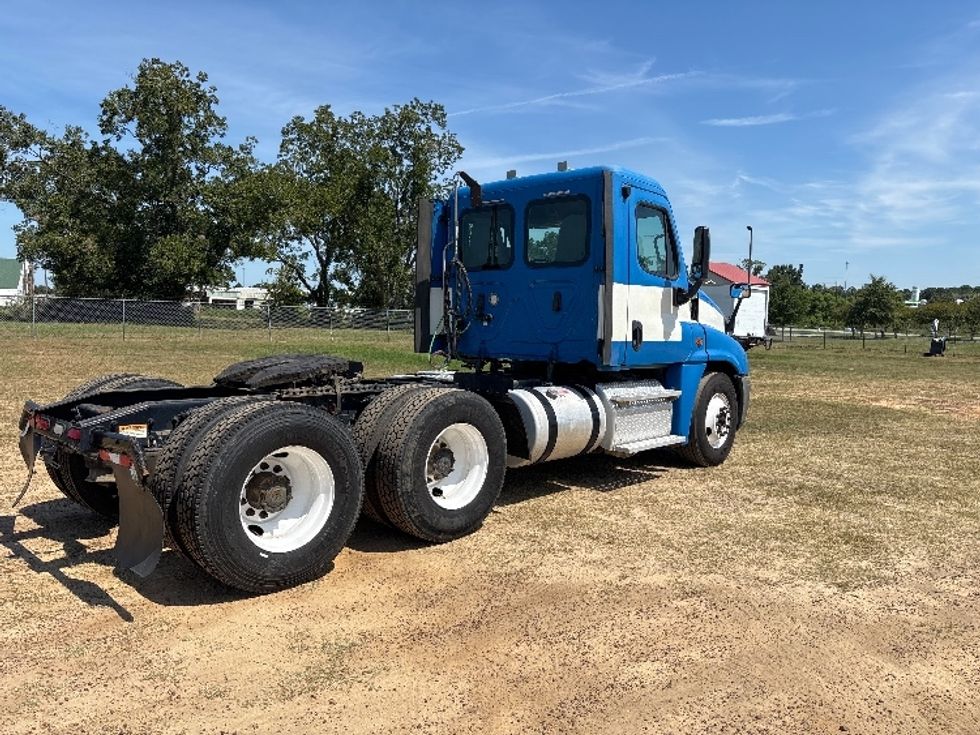 Day Cab Tractor-Heavy Duty Tractors-Freightliner-2019-Cascadia 12564ST-Tifton-GA-360,570\n\t\tmiles-$ 40,000 - Image 7