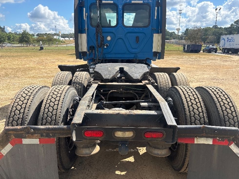 Day Cab Tractor-Heavy Duty Tractors-Freightliner-2019-Cascadia 12564ST-Tifton-GA-410,333\n\t\tmiles-$ 34,500 - Image 6