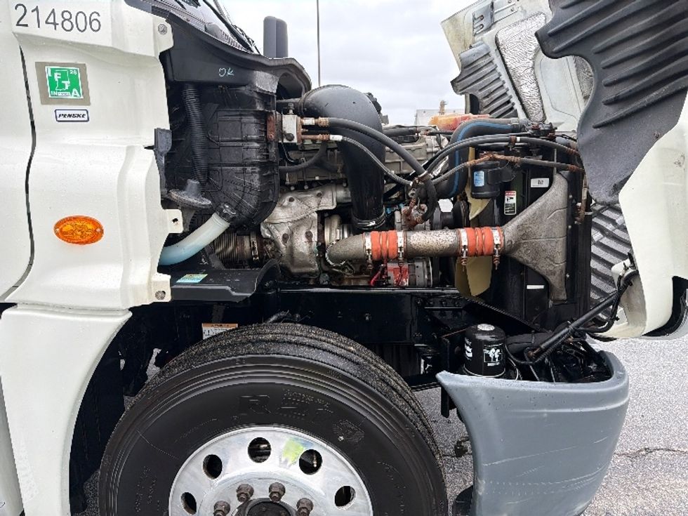 Day Cab Tractor-Heavy Duty Tractors-Freightliner-2019-Cascadia 12564ST-Tifton-GA-433,686\n\t\tmiles-$ 36,500 - Image 14