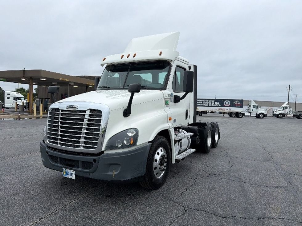 Day Cab Tractor-Heavy Duty Tractors-Freightliner-2019-Cascadia 12564ST-Tifton-GA-433,686\n\t\tmiles-$ 36,500 - Image 3