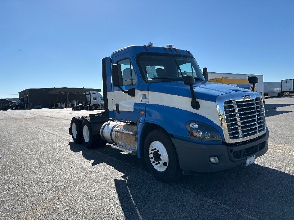 Day Cab Tractor-Heavy Duty Tractors-Freightliner-2019-Cascadia 12564ST-Tifton-GA-463,950\n\t\tmiles-$ 31,500 - Image 1