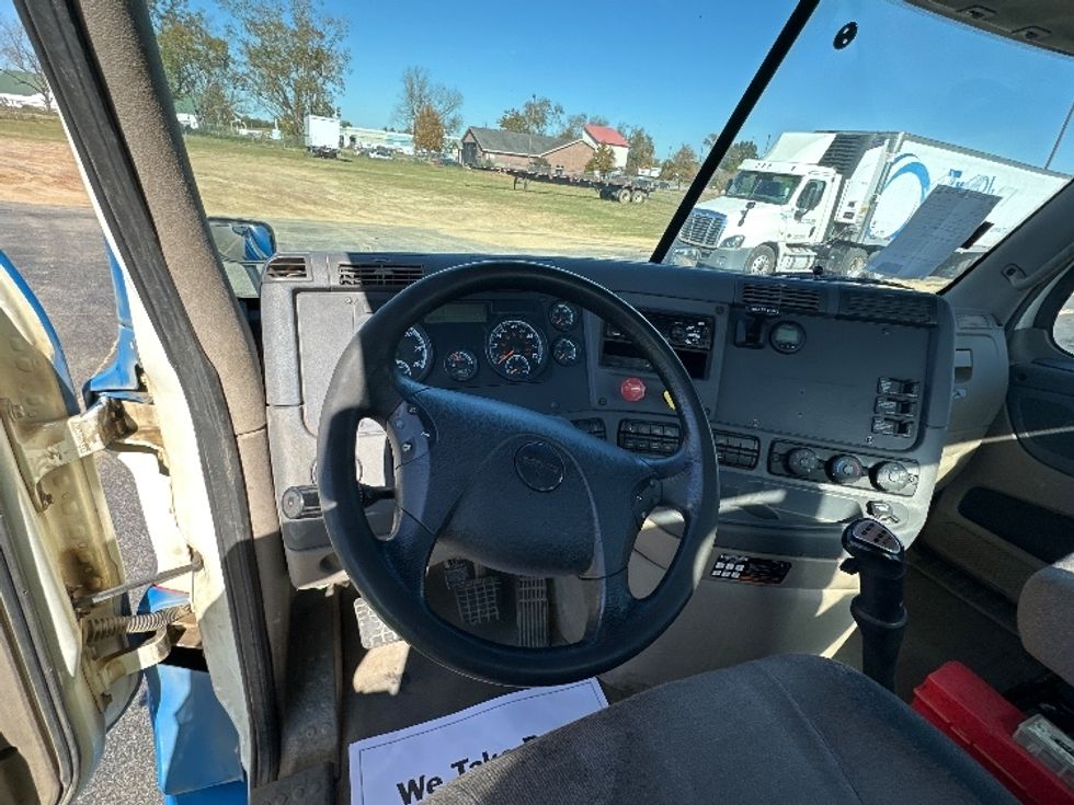 Day Cab Tractor-Heavy Duty Tractors-Freightliner-2019-Cascadia 12564ST-Tifton-GA-463,950\n\t\tmiles-$ 31,500 - Image 11