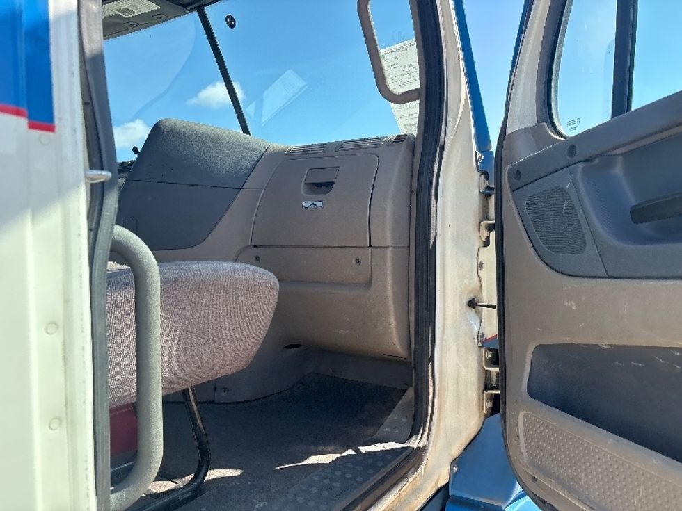 Day Cab Tractor-Heavy Duty Tractors-Freightliner-2019-Cascadia 12564ST-Tifton-GA-463,950\n\t\tmiles-$ 31,500 - Image 13