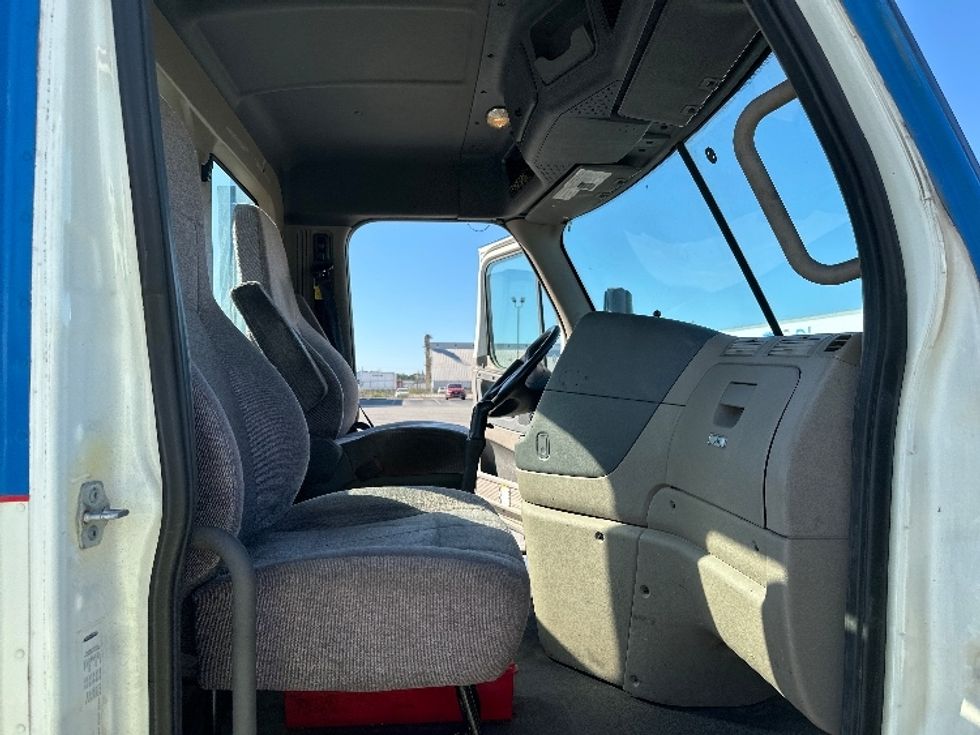 Day Cab Tractor-Heavy Duty Tractors-Freightliner-2019-Cascadia 12564ST-Tifton-GA-463,950\n\t\tmiles-$ 31,500 - Image 14