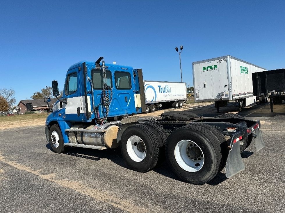 Day Cab Tractor-Heavy Duty Tractors-Freightliner-2019-Cascadia 12564ST-Tifton-GA-463,950\n\t\tmiles-$ 31,500 - Image 5