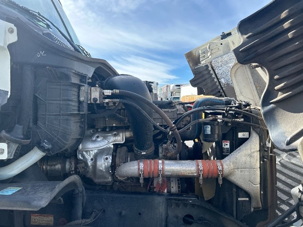 Day Cab Tractor-Heavy Duty Tractors-Freightliner-2019-Cascadia 12564ST-Torrance-CA-130,733\n\t\tmiles-$ 51,500 - Image 15