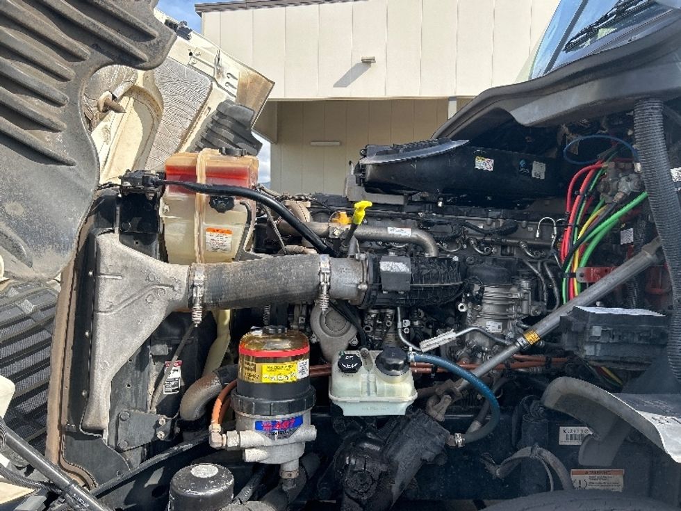 Day Cab Tractor-Heavy Duty Tractors-Freightliner-2019-Cascadia 12564ST-Torrance-CA-130,733\n\t\tmiles-$ 51,500 - Image 16