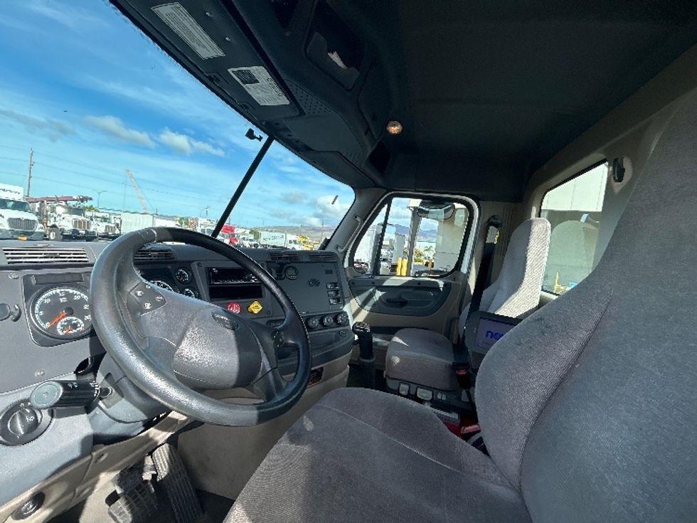 Day Cab Tractor-Heavy Duty Tractors-Freightliner-2019-Cascadia 12564ST-Torrance-CA-78,760\n\t\tmiles-$ 51,500 - Image 10