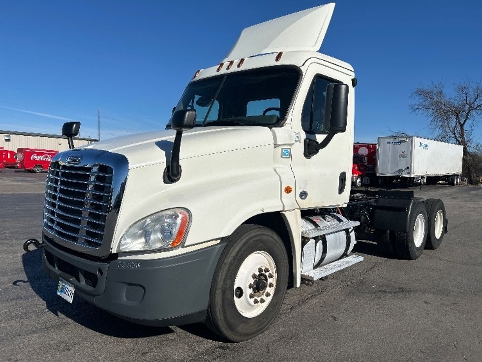 Day Cab Tractor-Heavy Duty Tractors-Freightliner-2019-Cascadia 12564ST-Tulsa-OK-374,226\n\t\tmiles-$ 38,500 - Image 3