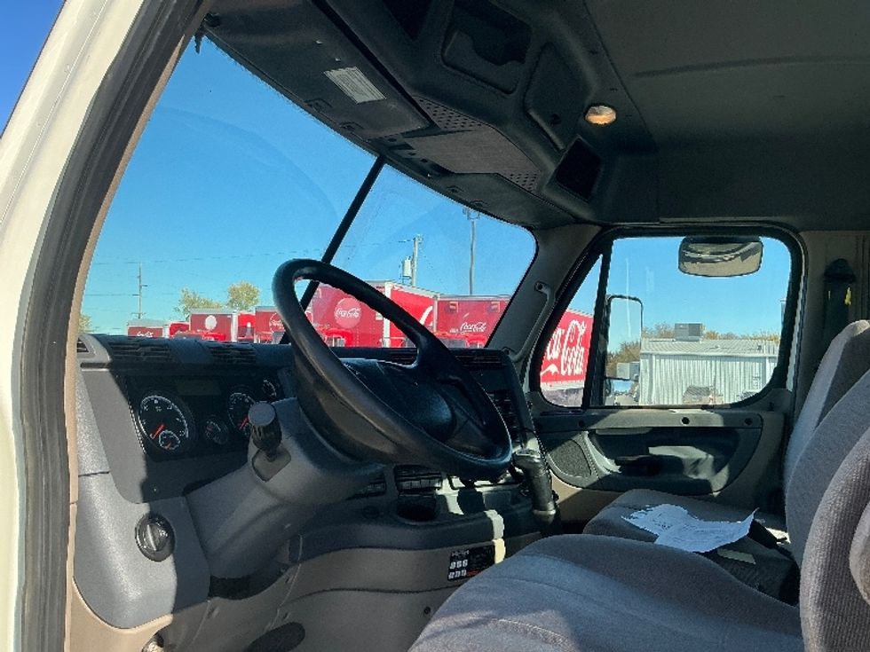 Day Cab Tractor-Heavy Duty Tractors-Freightliner-2019-Cascadia 12564ST-Tulsa-OK-418,174\n\t\tmiles-$ 36,000 - Image 10