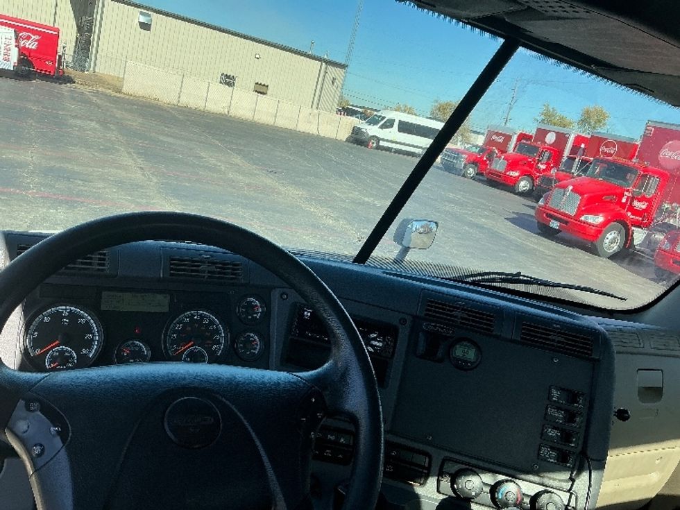 Day Cab Tractor-Heavy Duty Tractors-Freightliner-2019-Cascadia 12564ST-Tulsa-OK-418,174\n\t\tmiles-$ 36,000 - Image 11