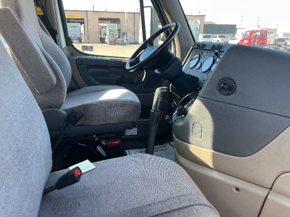 Day Cab Tractor-Heavy Duty Tractors-Freightliner-2019-Cascadia 12564ST-Tulsa-OK-418,174\n\t\tmiles-$ 36,000 - Image 14