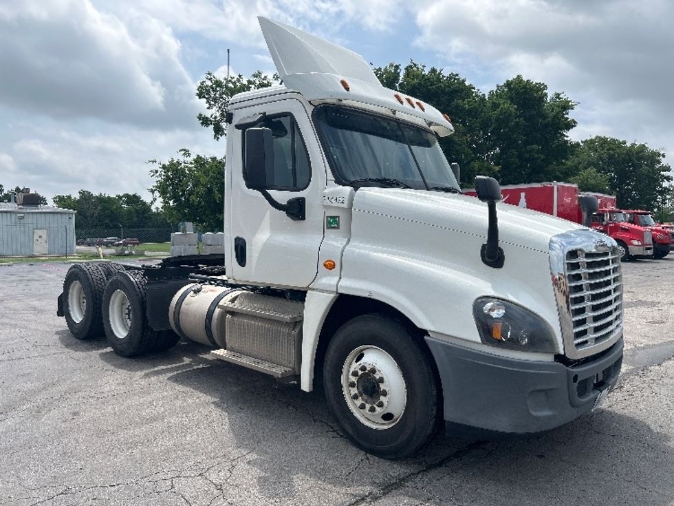 Day Cab Tractor-Heavy Duty Tractors-Freightliner-2019-Cascadia 12564ST-Tulsa-OK-481,940\n\t\tmiles-$ 34,250 - Image 1
