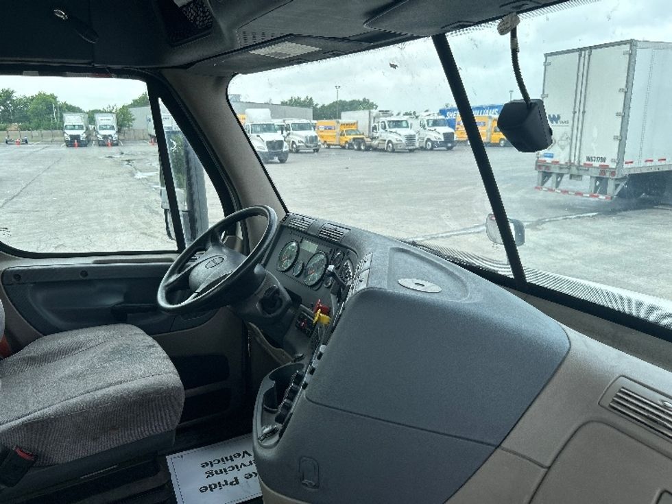 Day Cab Tractor-Heavy Duty Tractors-Freightliner-2019-Cascadia 12564ST-Tulsa-OK-481,940\n\t\tmiles-$ 34,250 - Image 13