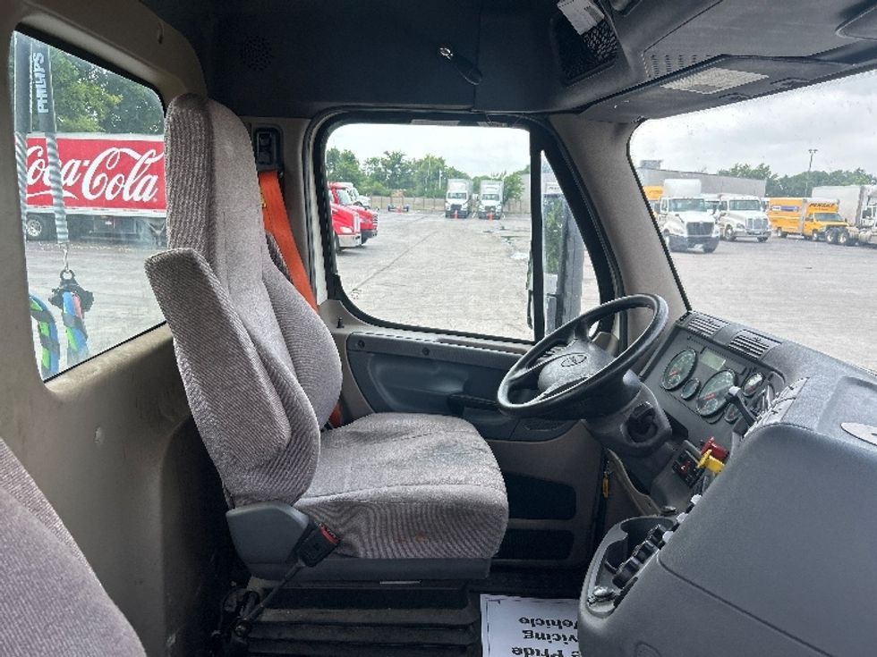 Day Cab Tractor-Heavy Duty Tractors-Freightliner-2019-Cascadia 12564ST-Tulsa-OK-481,940\n\t\tmiles-$ 34,250 - Image 14