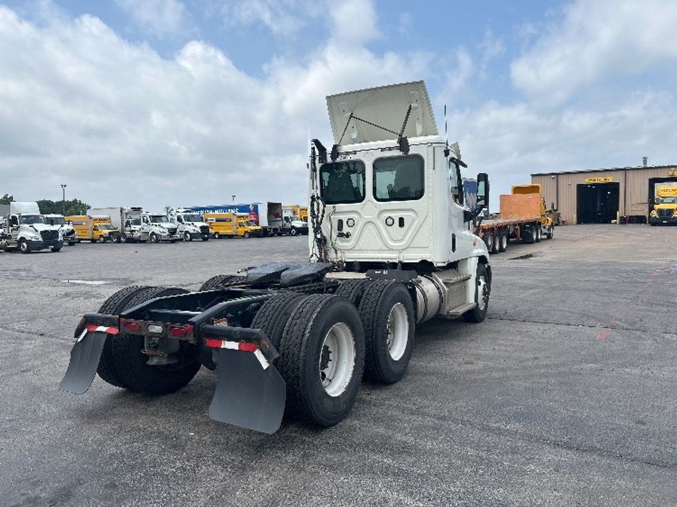 Day Cab Tractor-Heavy Duty Tractors-Freightliner-2019-Cascadia 12564ST-Tulsa-OK-481,940\n\t\tmiles-$ 34,250 - Image 7