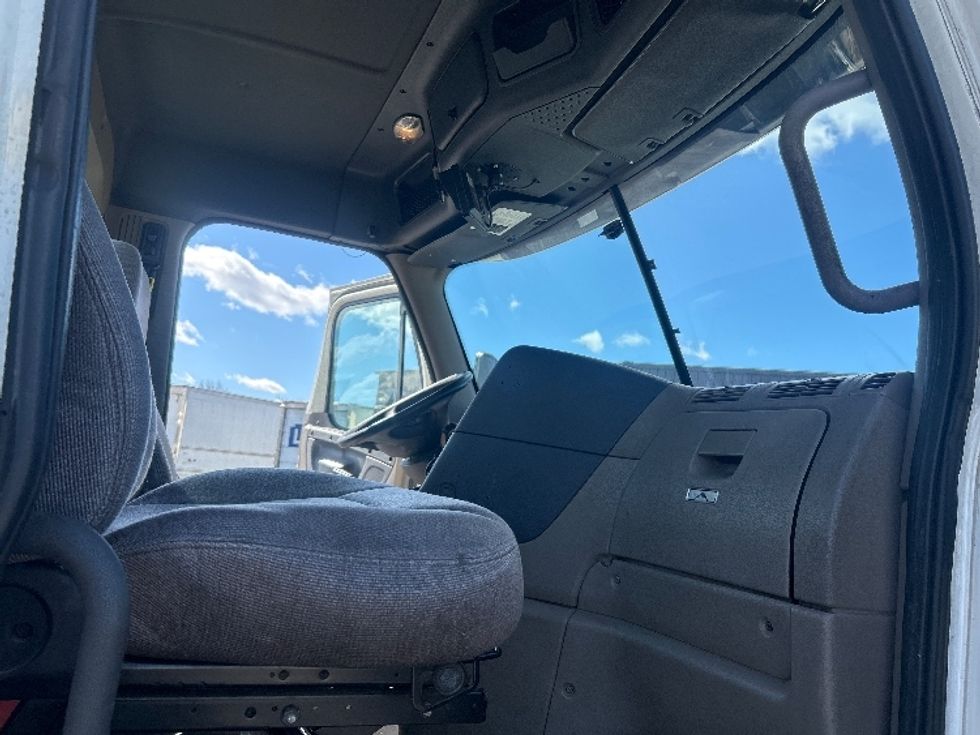 Day Cab Tractor-Heavy Duty Tractors-Freightliner-2019-Cascadia 12564ST-Twinsburg-OH-767,746\n\t\tmiles-$ 21,250 - Image 12