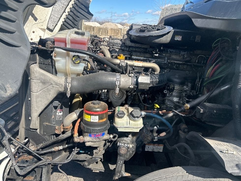 Day Cab Tractor-Heavy Duty Tractors-Freightliner-2019-Cascadia 12564ST-Twinsburg-OH-767,746\n\t\tmiles-$ 21,250 - Image 16