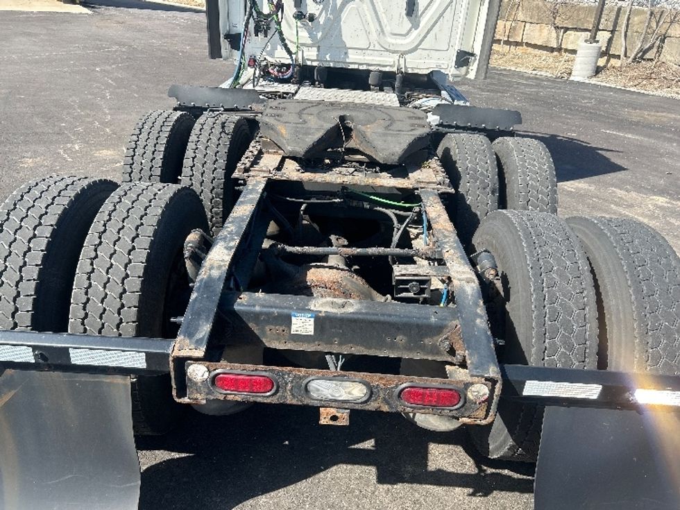 Day Cab Tractor-Heavy Duty Tractors-Freightliner-2019-Cascadia 12564ST-Twinsburg-OH-767,746\n\t\tmiles-$ 21,250 - Image 6