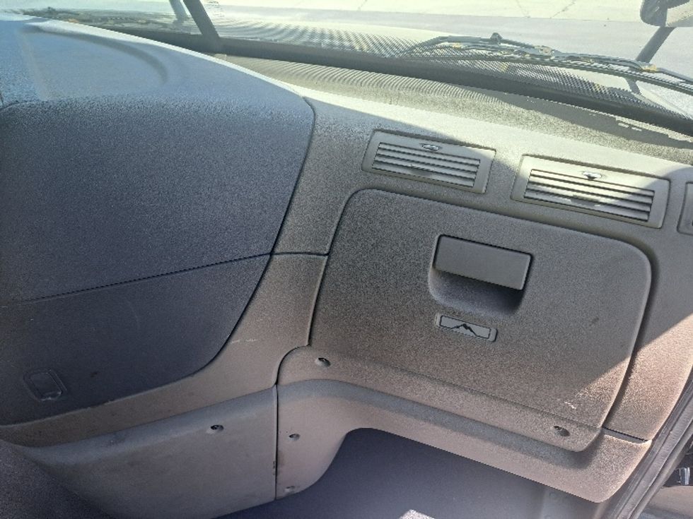 Day Cab Tractor-Heavy Duty Tractors-Freightliner-2019-Cascadia 12564ST-Villa Rica-GA-279,941\n\t\tmiles-$ 48,750 - Image 13