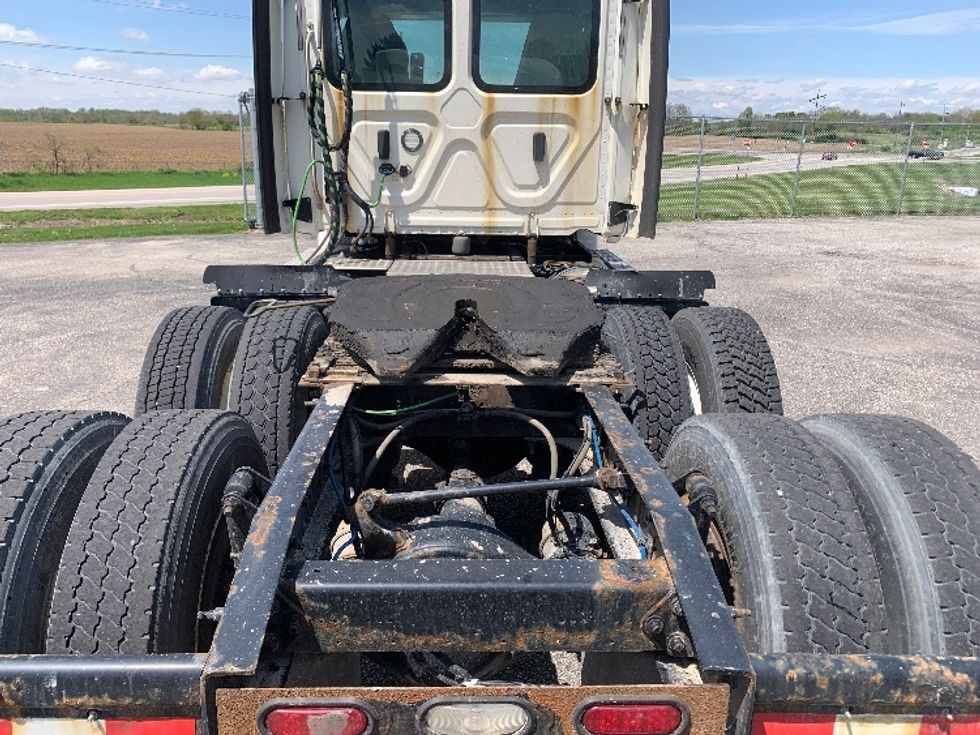 Day Cab Tractor-Heavy Duty Tractors-Freightliner-2019-Cascadia 12564ST-Wabash-IN-426,785\n\t\tmiles-$ 35,250 - Image 6