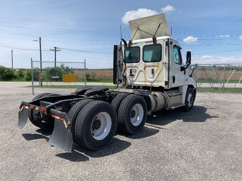 Day Cab Tractor-Heavy Duty Tractors-Freightliner-2019-Cascadia 12564ST-Wabash-IN-426,785\n\t\tmiles-$ 35,250 - Image 7