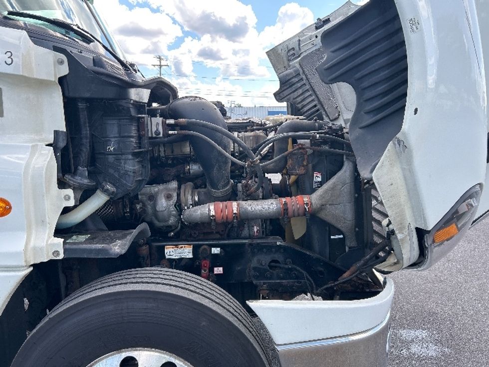 Day Cab Tractor-Heavy Duty Tractors-Freightliner-2019-Cascadia 12564ST-Watertown-NY-513,356\n\t\tmiles-$ 29,000 - Image 15
