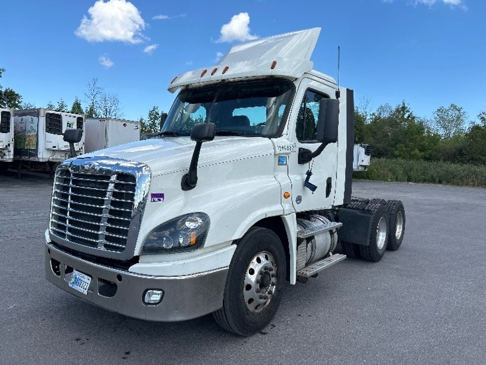 Day Cab Tractor-Heavy Duty Tractors-Freightliner-2019-Cascadia 12564ST-Watertown-NY-513,356\n\t\tmiles-$ 29,000 - Image 3