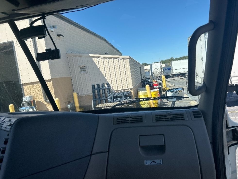 Day Cab Tractor-Heavy Duty Tractors-Freightliner-2019-Cascadia 12564ST-West Columbia-SC-694,667\n\t\tmiles-$ 21,250 - Image 13