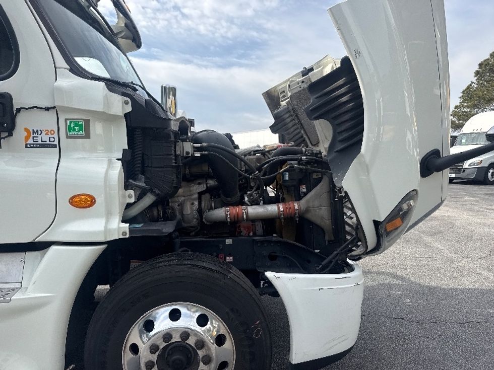 Day Cab Tractor-Heavy Duty Tractors-Freightliner-2019-Cascadia 12564ST-West Columbia-SC-696,331\n\t\tmiles-$ 21,250 - Image 14