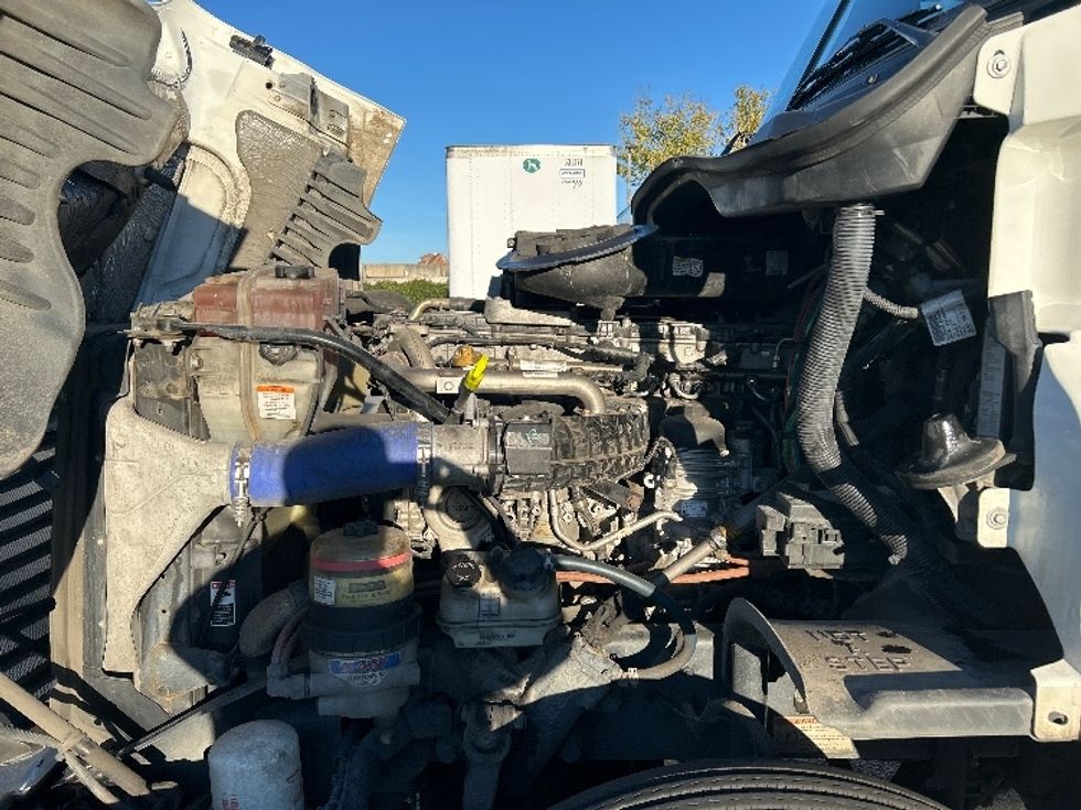 Day Cab Tractor-Heavy Duty Tractors-Freightliner-2019-Cascadia 12564ST-West Sacramento-CA-290,387\n\t\tmiles-$ 42,000 - Image 16