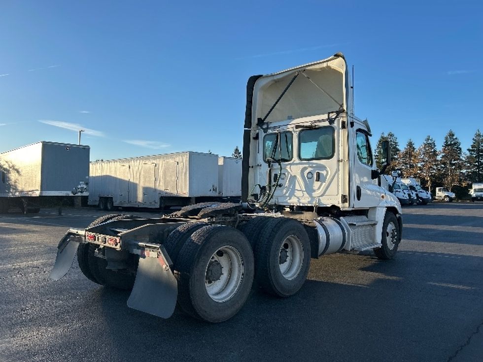 Day Cab Tractor-Heavy Duty Tractors-Freightliner-2019-Cascadia 12564ST-West Sacramento-CA-290,387\n\t\tmiles-$ 42,000 - Image 7