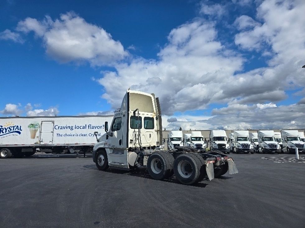 Day Cab Tractor-Heavy Duty Tractors-Freightliner-2019-Cascadia 12564ST-West Sacramento-CA-346,782\n\t\tmiles-$ 47,000 - Image 5