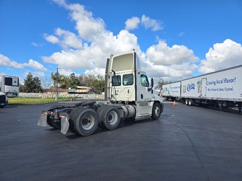 Day Cab Tractor-Heavy Duty Tractors-Freightliner-2019-Cascadia 12564ST-West Sacramento-CA-346,782\n\t\tmiles-$ 47,000 - Image 7