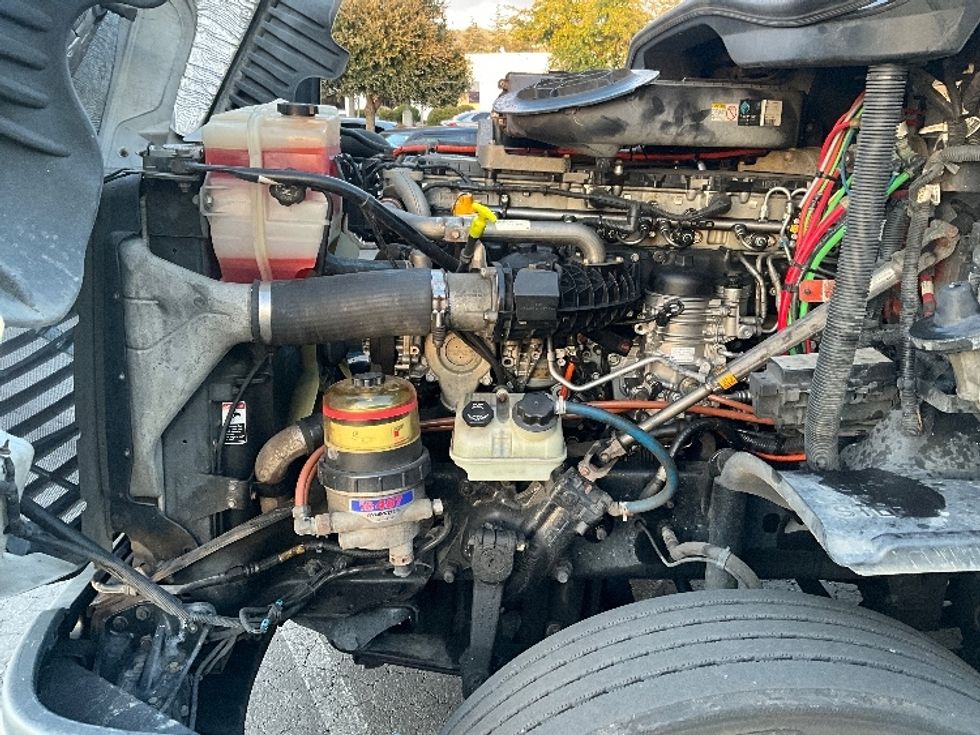 Day Cab Tractor-Heavy Duty Tractors-Freightliner-2019-Cascadia 12564ST-West Sacramento-CA-649,981\n\t\tmiles-$ 26,750 - Image 16