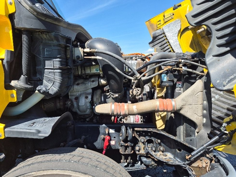 Day Cab Tractor-Heavy Duty Tractors-Freightliner-2019-Cascadia 12564ST-White Deer-PA-529,189\n\t\tmiles-$ 35,500 - Image 15