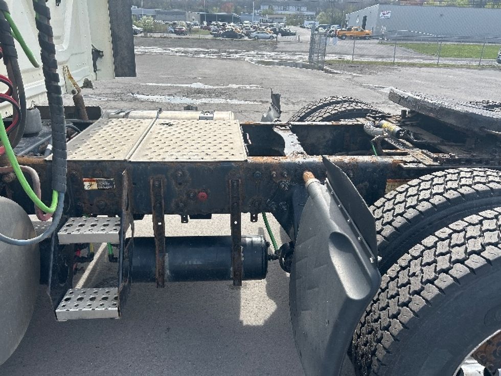 Day Cab Tractor-Heavy Duty Tractors-Freightliner-2019-Cascadia 12564ST-Wilkes Barre-PA-573,689\n\t\tmiles-$ 28,750 - Image 17