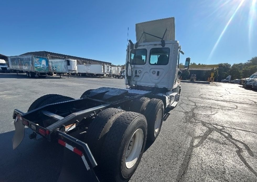 Day Cab Tractor-Heavy Duty Tractors-Freightliner-2019-Cascadia 12564ST-Winston Salem-NC-421,967\n\t\tmiles-$ 41,750 - Image 7
