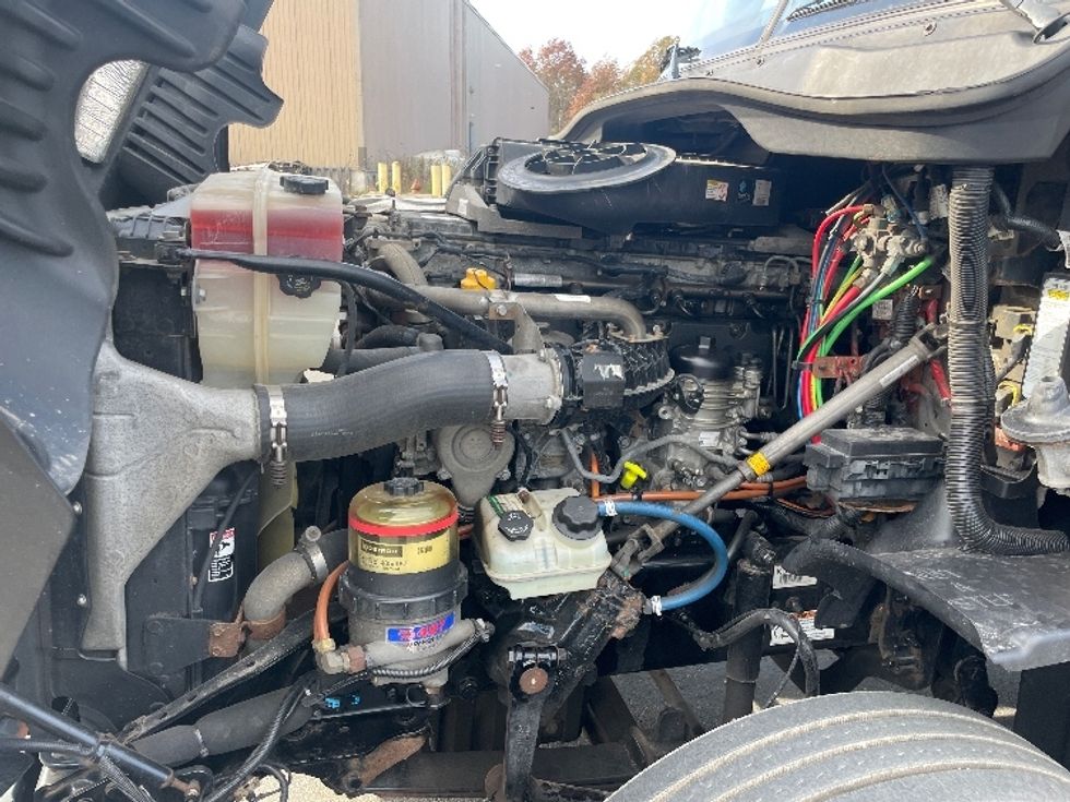 Day Cab Tractor-Heavy Duty Tractors-Freightliner-2019-Cascadia 12564ST-Youngstown-OH-379,444\n\t\tmiles-$ 50,250 - Image 16