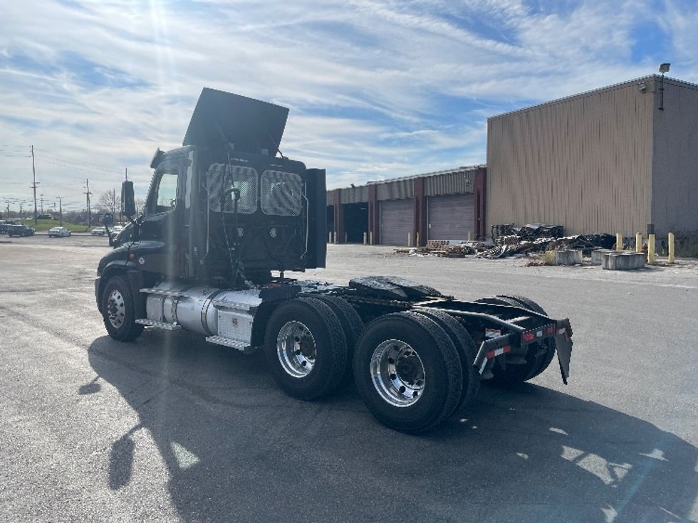 Day Cab Tractor-Heavy Duty Tractors-Freightliner-2019-Cascadia 12564ST-Youngstown-OH-379,444\n\t\tmiles-$ 50,250 - Image 5