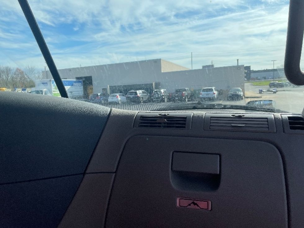 Day Cab Tractor-Heavy Duty Tractors-Freightliner-2019-Cascadia 12564ST-Youngstown-OH-387,139\n\t\tmiles-$ 49,750 - Image 13