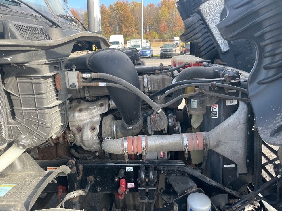 Day Cab Tractor-Heavy Duty Tractors-Freightliner-2019-Cascadia 12564ST-Youngstown-OH-387,139\n\t\tmiles-$ 49,750 - Image 15