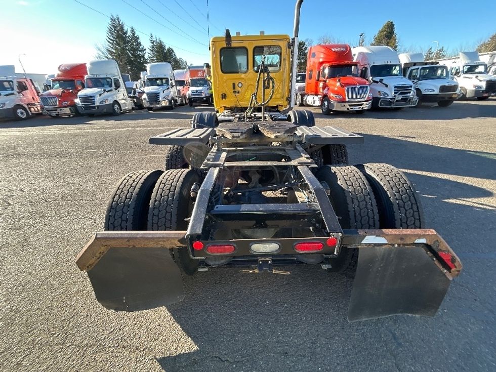 Day Cab Tractor-Heavy Duty Tractors-Freightliner-2019-Cascadia 12584ST-Clackamas-OR-255,819\n\t\tmiles-$ 64,750 - Image 6