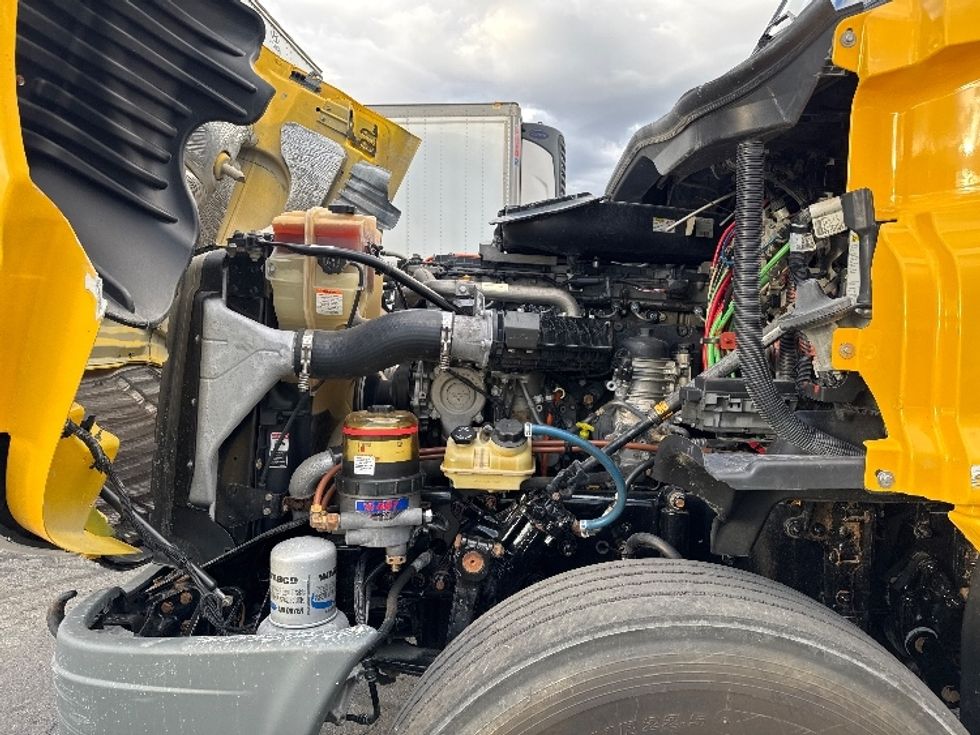 Day Cab Tractor-Heavy Duty Tractors-Freightliner-2019-Cascadia 12584ST-West Valley City-UT-336,136\n\t\tmiles-$ 62,750 - Image 16