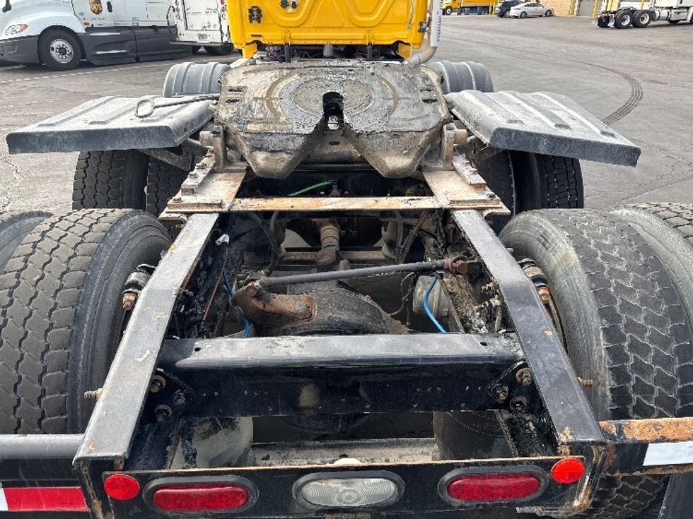 Day Cab Tractor-Heavy Duty Tractors-Freightliner-2019-Cascadia 12584ST-West Valley City-UT-378,878\n\t\tmiles-$ 60,500 - Image 6