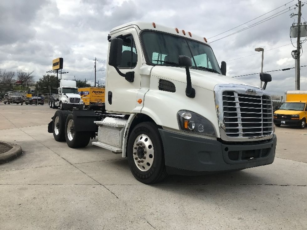 Day Cab Tractor-Heavy Duty Tractors-Freightliner-2019-Cascadia X11362ST-Houston-TX-194,601\n\t\tmiles-$ 54,000 - Image 1