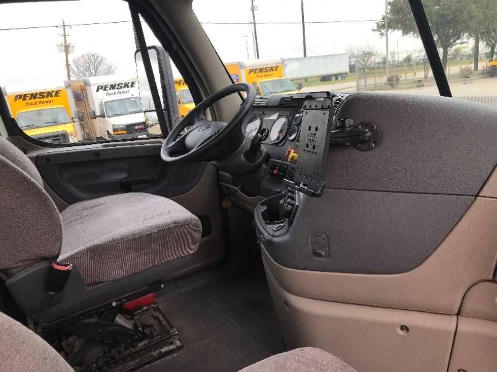 Day Cab Tractor-Heavy Duty Tractors-Freightliner-2019-Cascadia X11362ST-Houston-TX-194,601\n\t\tmiles-$ 54,000 - Image 14