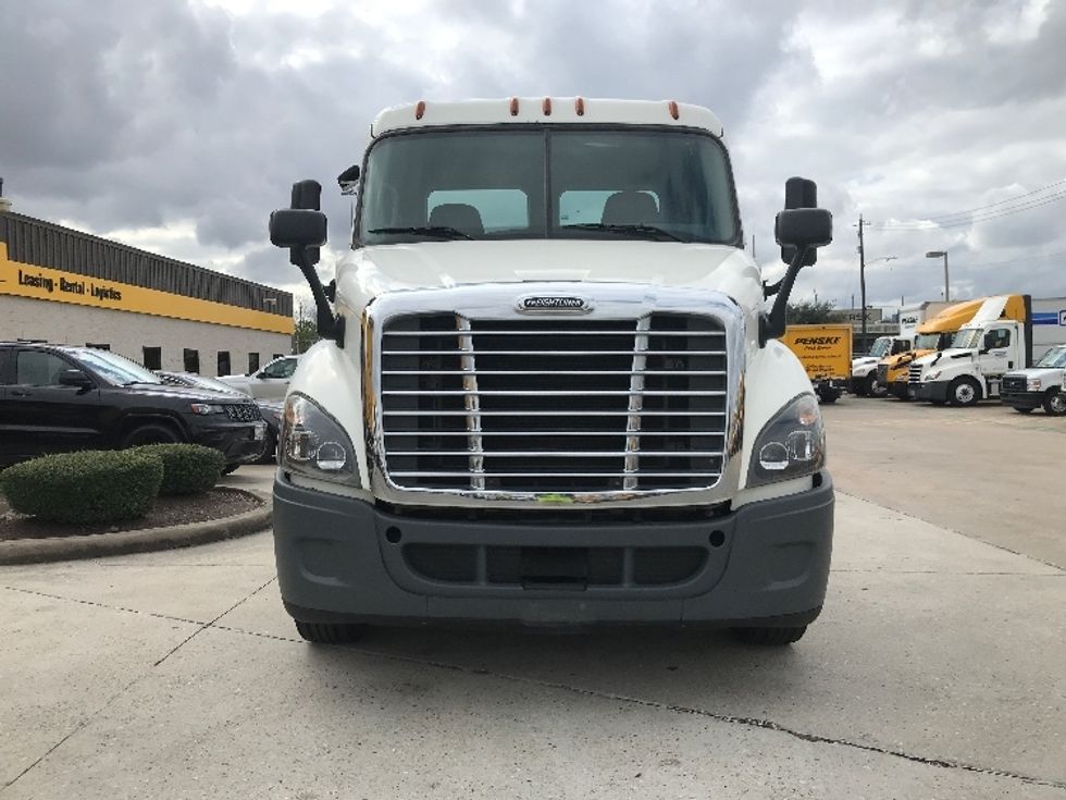 Day Cab Tractor-Heavy Duty Tractors-Freightliner-2019-Cascadia X11362ST-Houston-TX-194,601\n\t\tmiles-$ 54,000 - Image 2