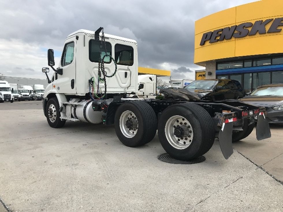 Day Cab Tractor-Heavy Duty Tractors-Freightliner-2019-Cascadia X11362ST-Houston-TX-194,601\n\t\tmiles-$ 54,000 - Image 5