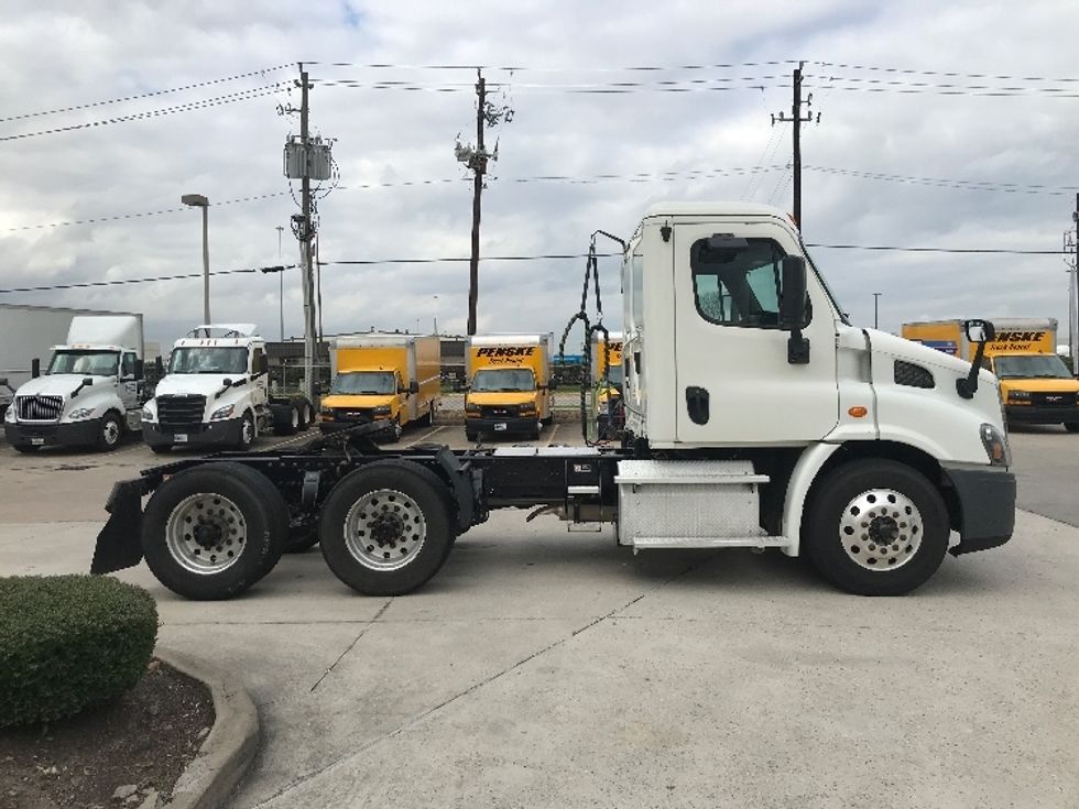 Day Cab Tractor-Heavy Duty Tractors-Freightliner-2019-Cascadia X11362ST-Houston-TX-194,601\n\t\tmiles-$ 54,000 - Image 8